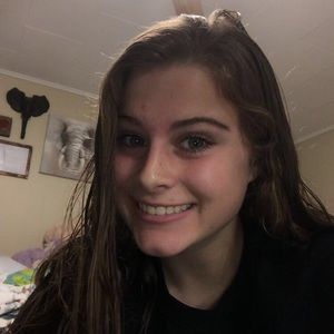 Meet your Posher, Olivia